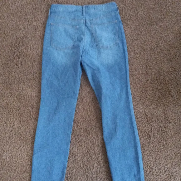 universal thread - Picture 2 of 3